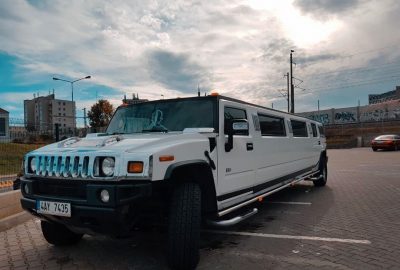 Hummer Long Prague | 4500Kč/1hodina | Láhev sektu v ceně